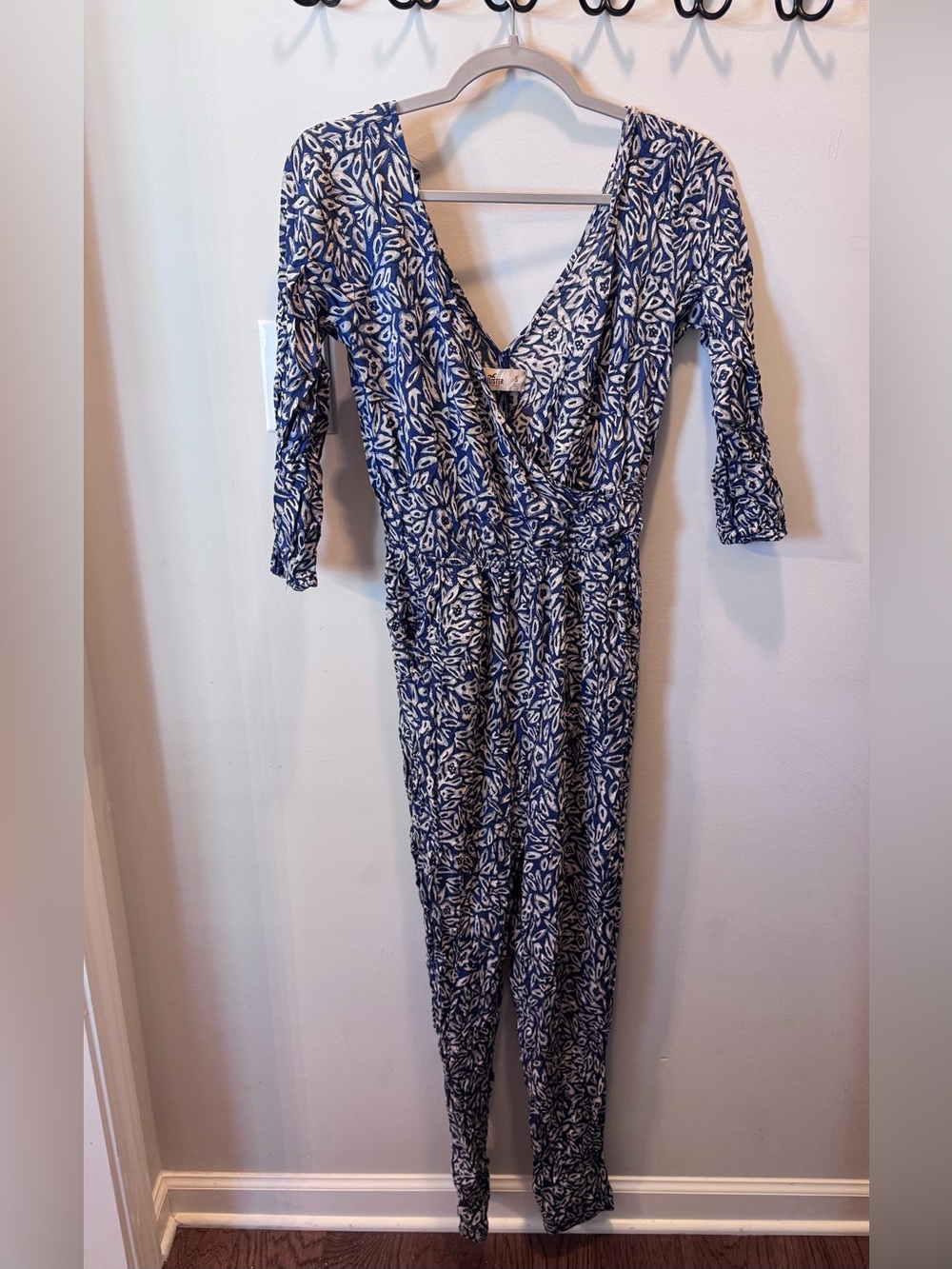 Hollister Blue and White Printed Long-Sleeve V-Neck Jumpsuit, Small
